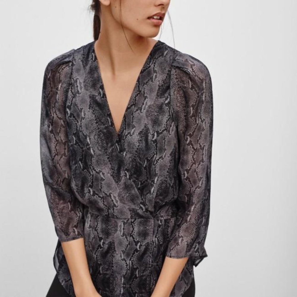 Aritzia Babaton Snake Skin Print Silk Blouse